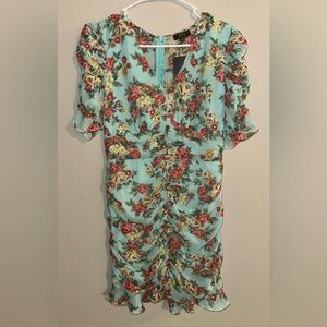 NWT Privy Blue Ruched Floral Mini Dress Women’s Size Medium Short Sleeve V-Neck